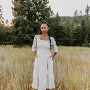 Prairie Dress in Oat Linen